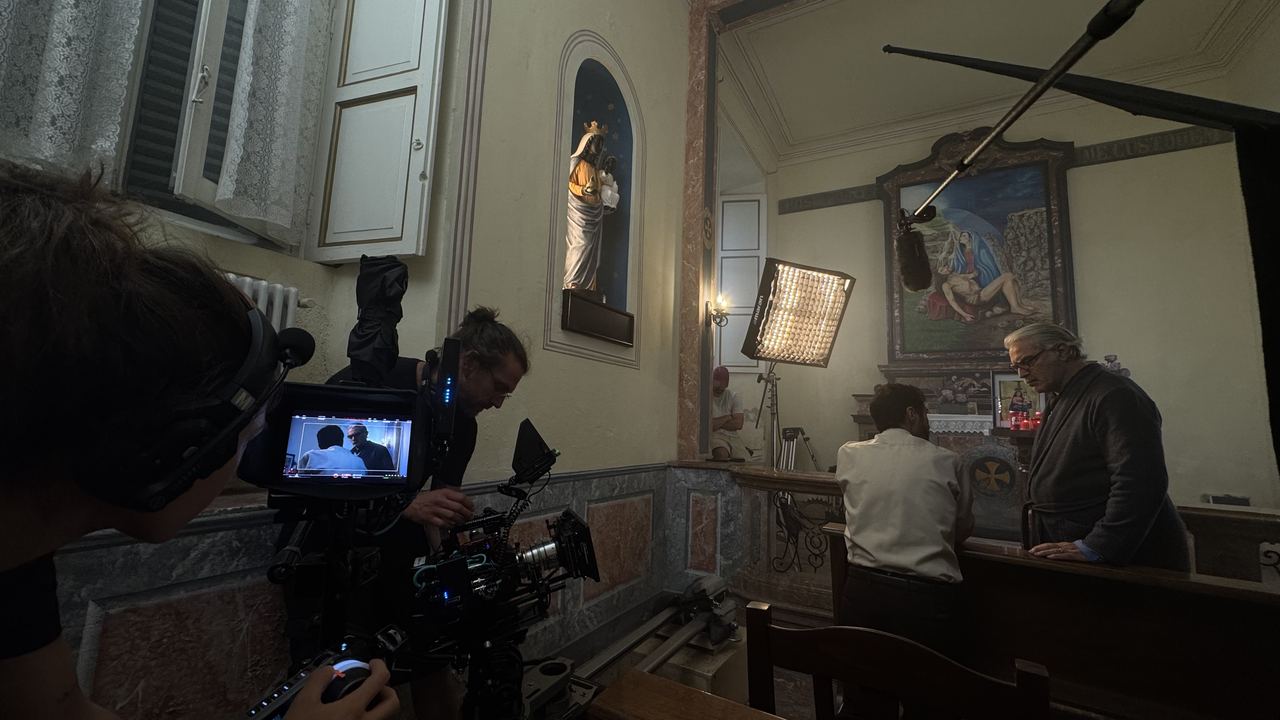 Filming scene arch doorway