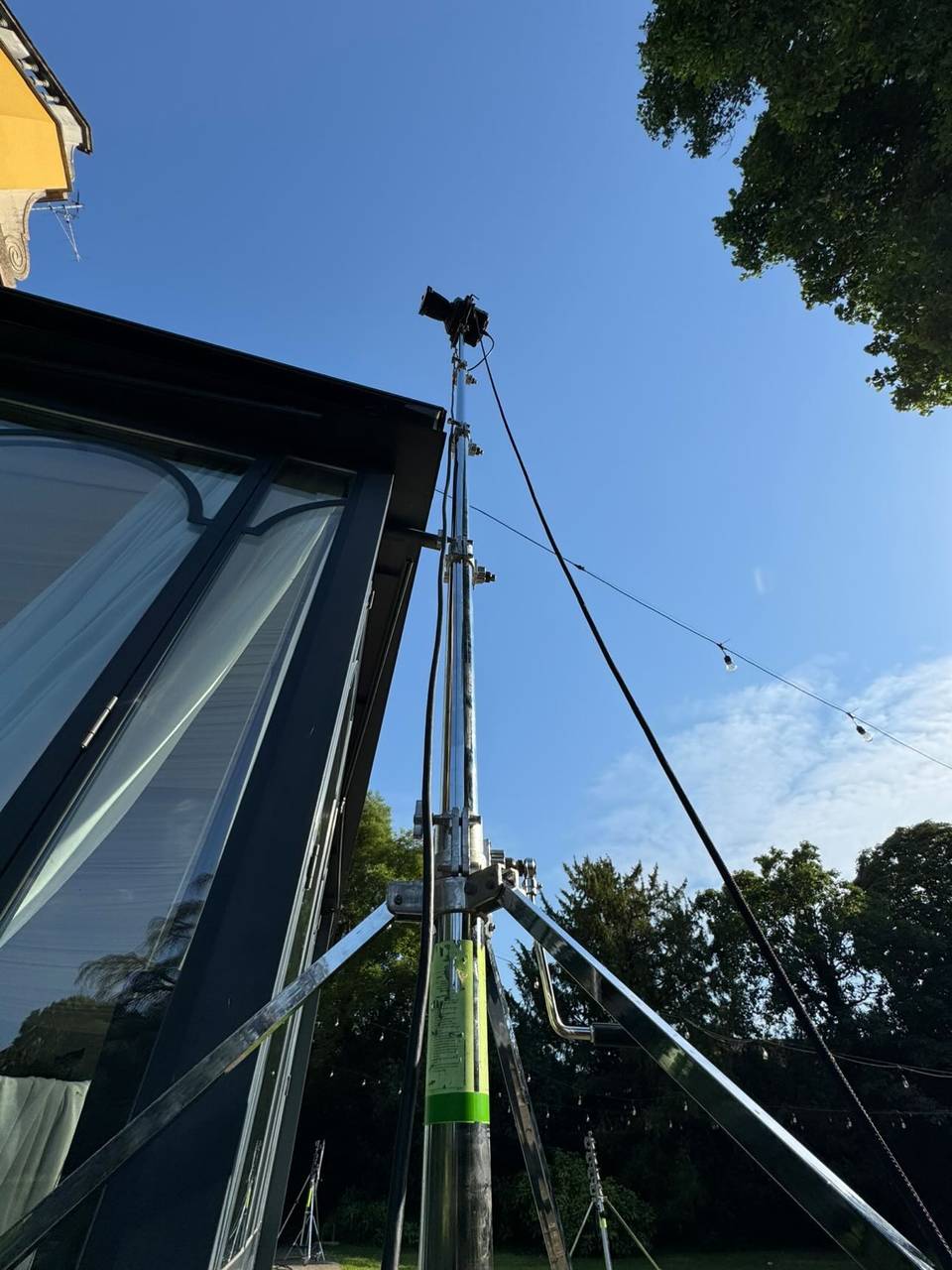Jib crane rooftop